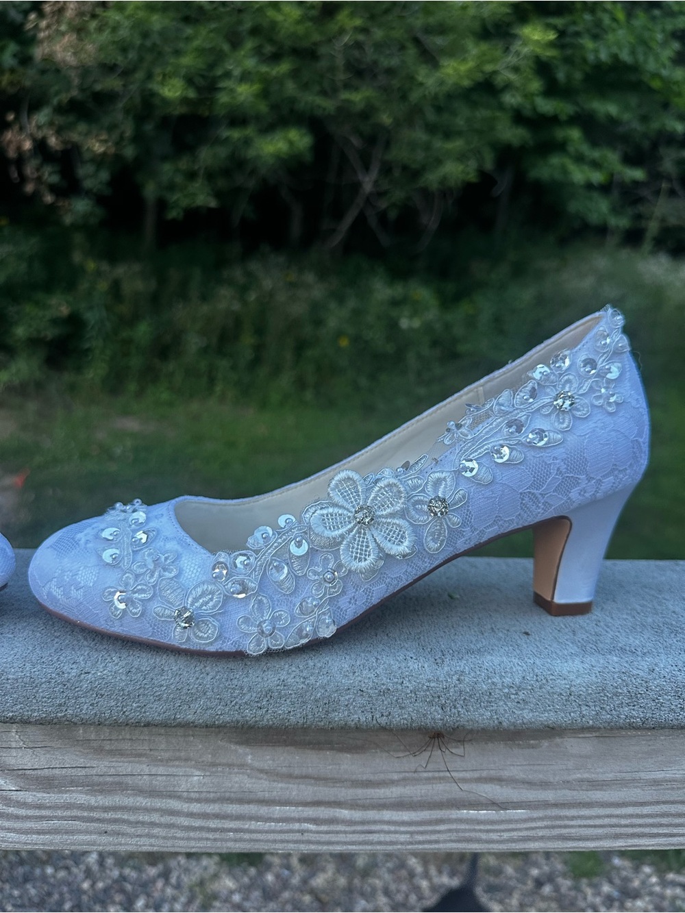 Embellished Lace Floral Mid-Heel Pump - White